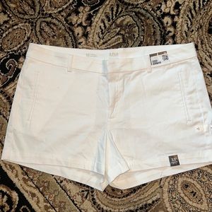 NWT Ana twill white shorts size 16